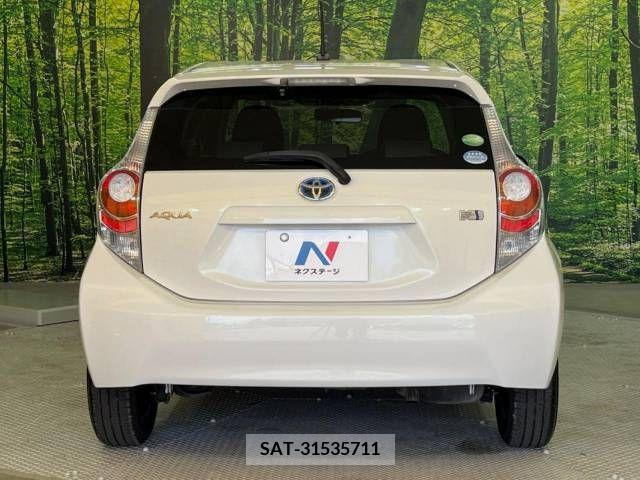 Toyota AQUA 2013-11 356299-15