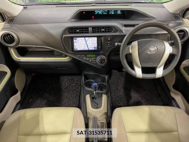 Toyota AQUA 2013-11 356299-1