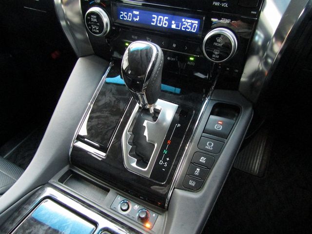 Toyota VELLFIRE 2019-10 195512-19