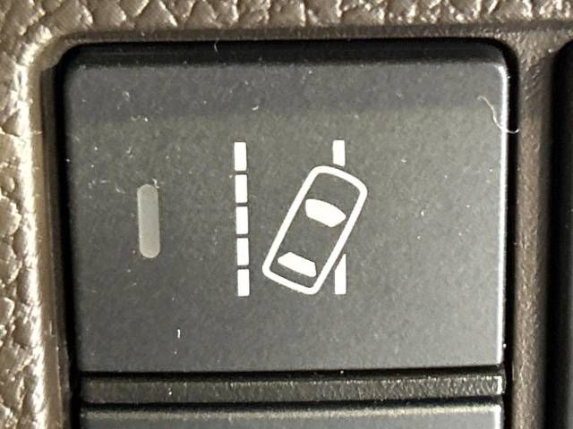 Honda N BOX 2023-01 10878-5