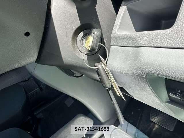 Honda N-VAN 2023-01 365615-16