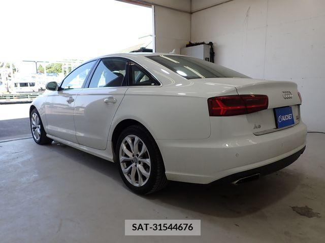 Audi A6 2015-08 261459-2