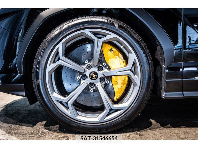 Lamborghini URUS 2019-11 343295-9