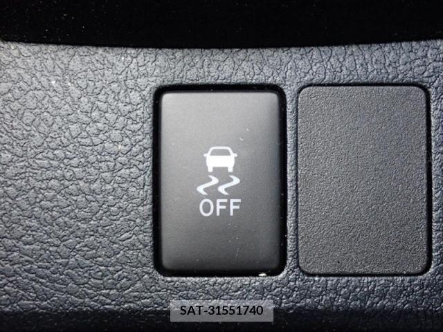 Toyota COROLLA AXIO 2017-11 314933-17