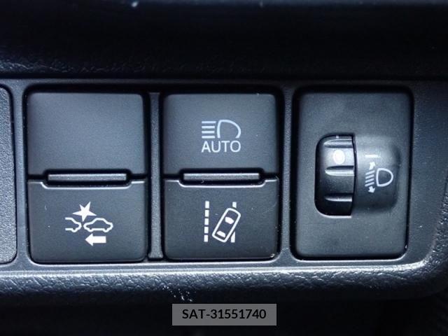 Toyota COROLLA AXIO 2017-11 314933-16