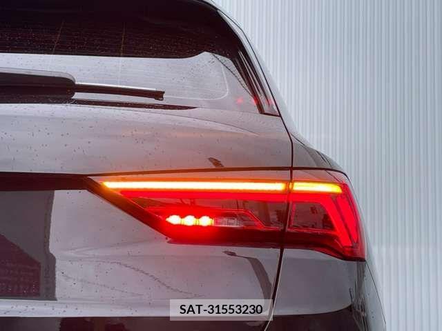 Audi Q3 2022-04 317873-10
