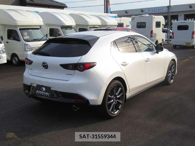 Mazda MAZDA3 2023-08 208074-4