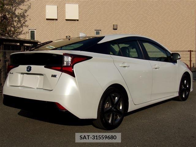 Toyota PRIUS 2020-11 234097-1