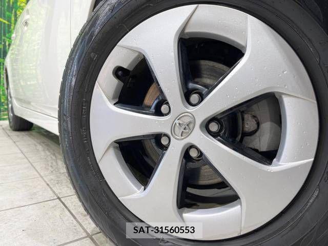 Toyota PRIUS 2015-04 214610-13