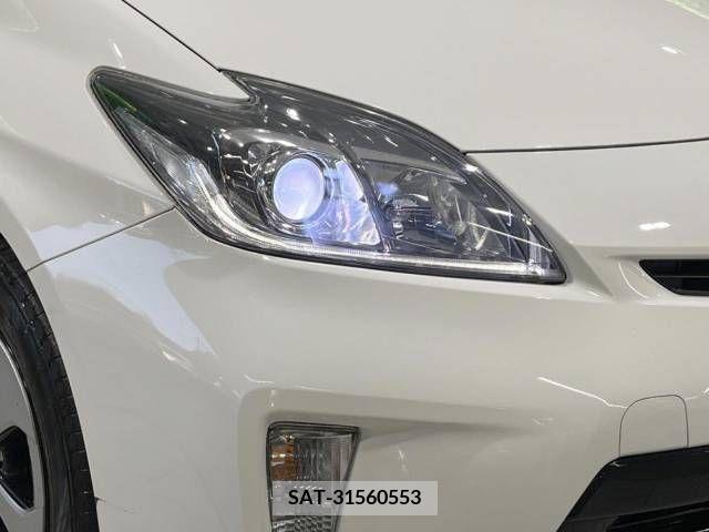 Toyota PRIUS 2015-04 214610-12
