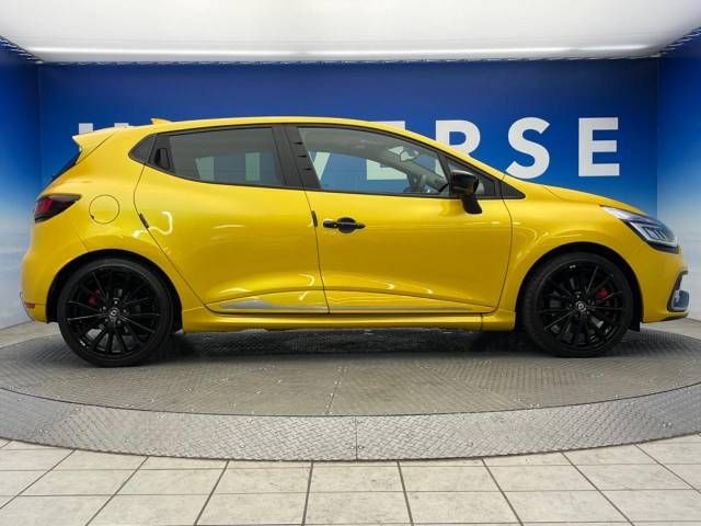 Renault LUTECIA 2019-02 184244-18