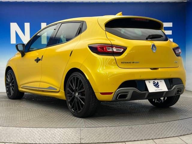 Renault LUTECIA 2019-02 184244-17