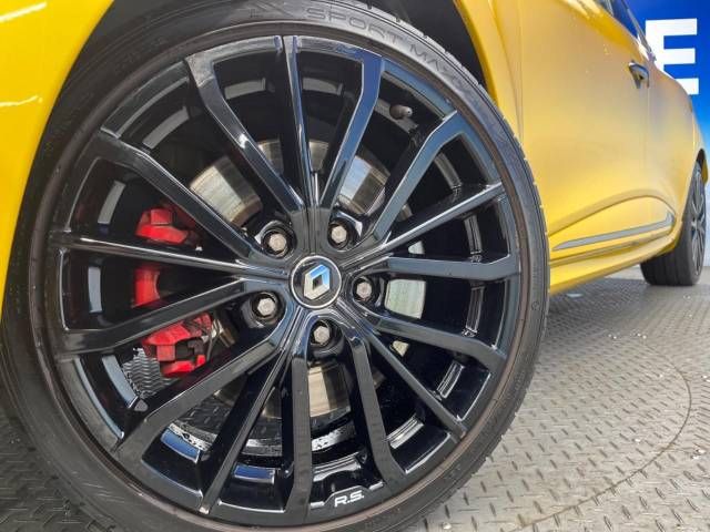 Renault LUTECIA 2019-02 184244-12
