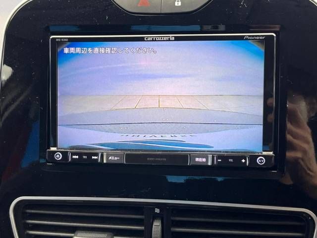 Renault LUTECIA 2019-02 184244-4