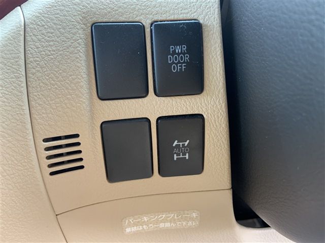 Toyota VELLFIRE 2009-07 1207-29