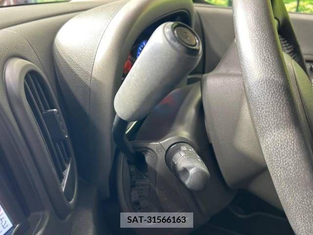 Nissan CUBE 2012-09 377383-7