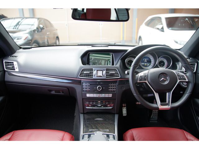 Mercedes Benz E-CLASS 2015-11 10764-11