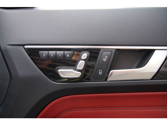 Mercedes Benz E-CLASS 2015-11 10764-10
