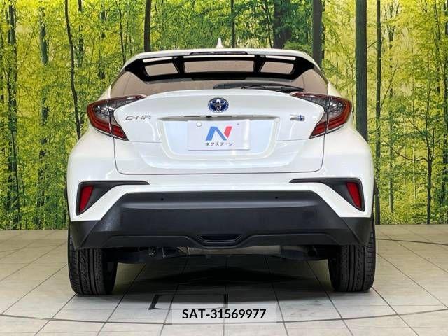 Toyota C-HR 2017-07 294923-17