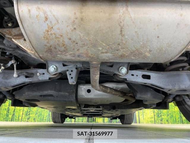 Toyota C-HR 2017-07 294923-19