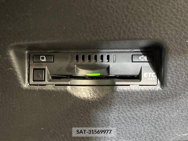 Toyota C-HR 2017-07 294923-6