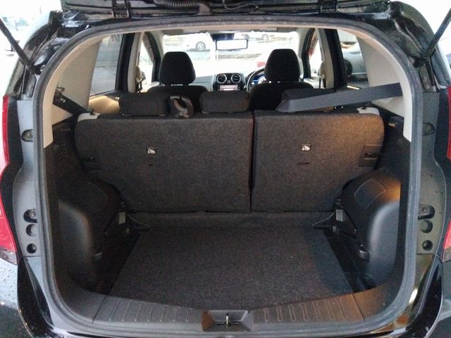 Nissan NOTE 2017-09 196658-19
