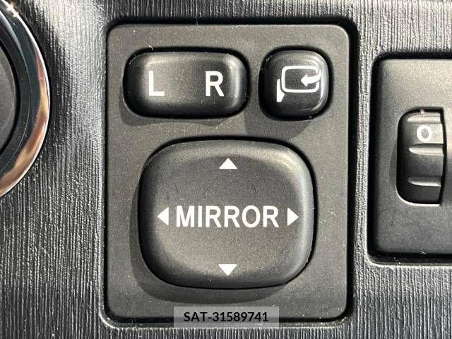 Toyota VITZ 2013-06 255257-6