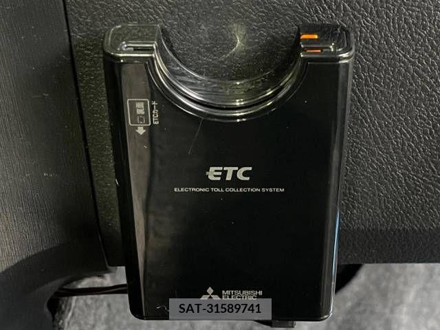 Toyota VITZ 2013-06 255257-5