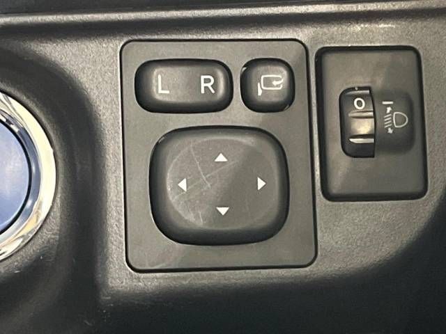 Toyota AQUA 2018-07 18632-7