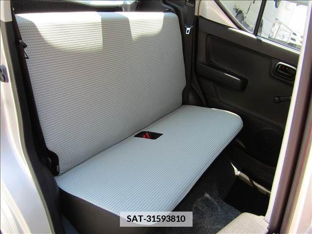 Suzuki ALTO 2018-02 355772-19