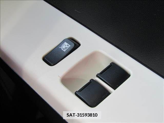Suzuki ALTO 2018-02 355772-11