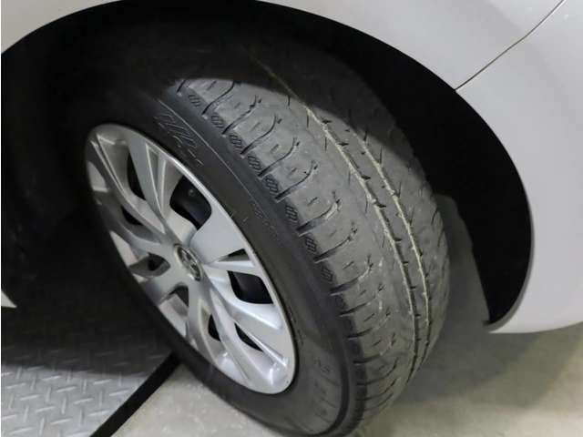 Peugeot 208 2017-08 15815-19