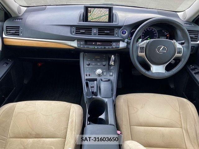 Lexus CT 2011-03 202756-1