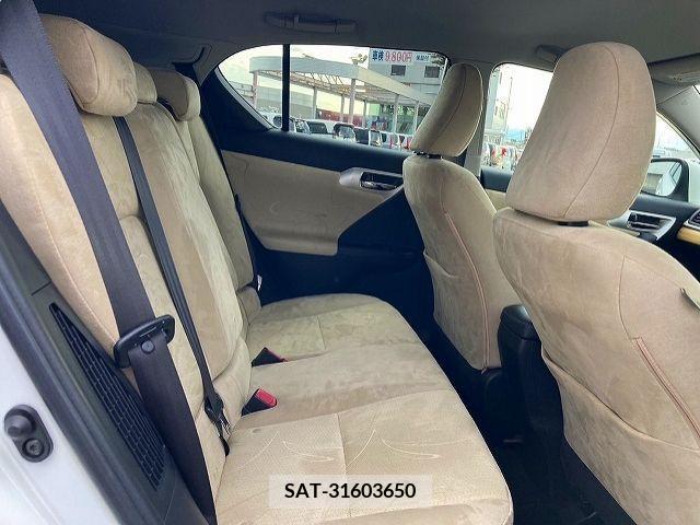 Lexus CT 2011-03 202756-18