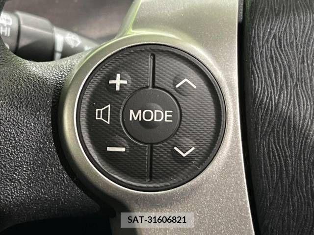 Toyota PRIUS 2015-01 383817-8