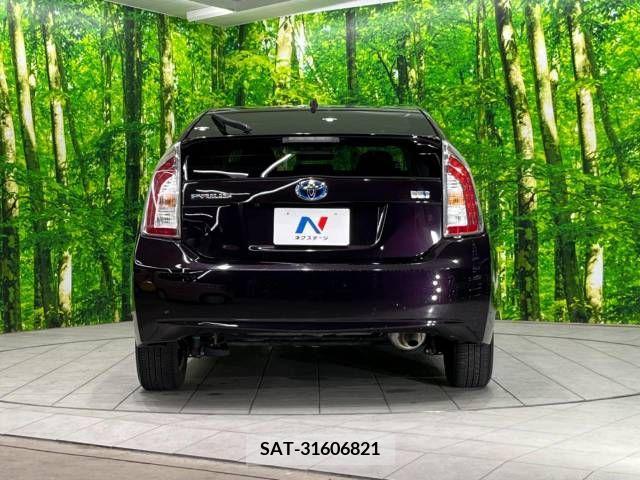 Toyota PRIUS 2015-01 383817-15