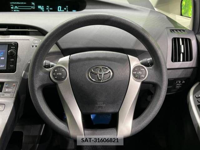 Toyota PRIUS 2015-01 383817-6