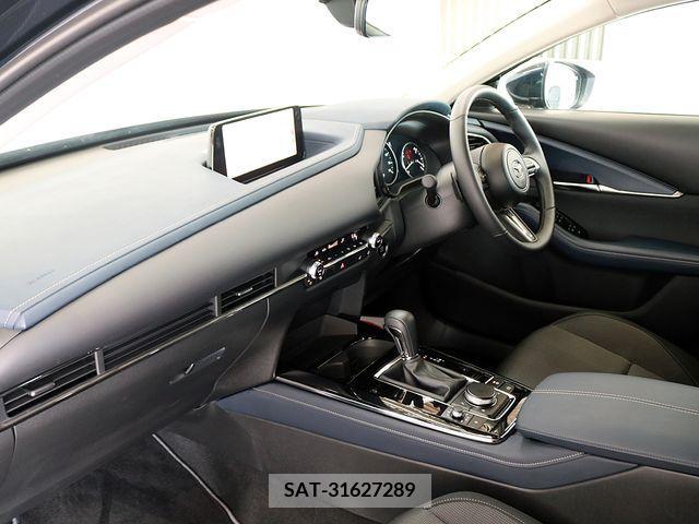 Mazda CX-30 2023-10 348645-9