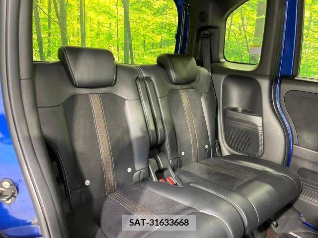 Honda N BOX CUSTOM 2017-10 242492-8