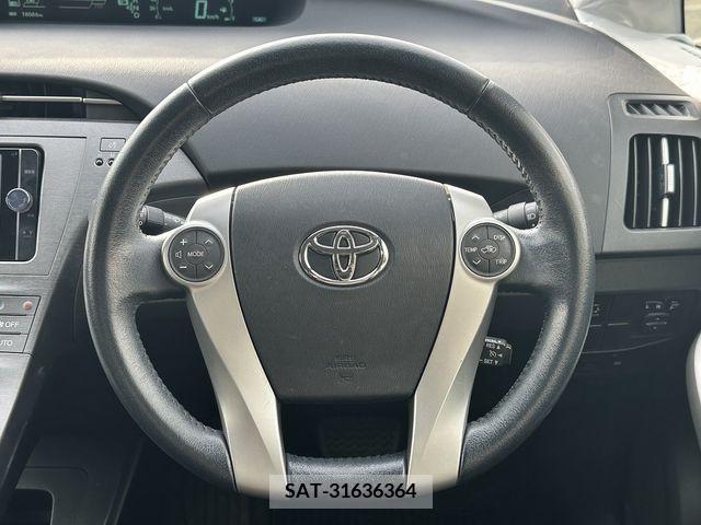 Toyota PRIUS 2013-04 281751-10