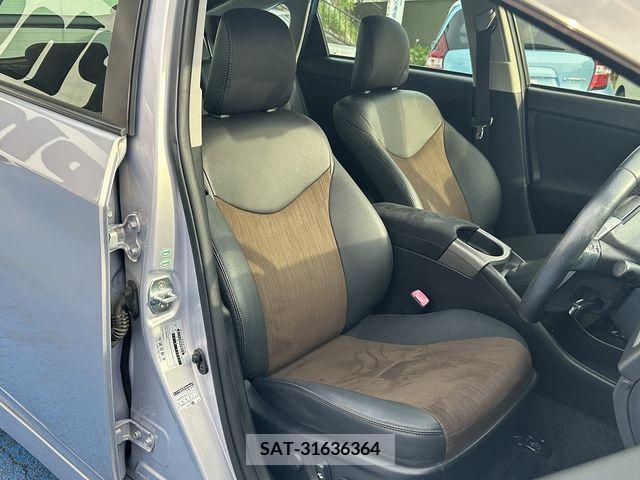 Toyota PRIUS 2013-04 281751-13