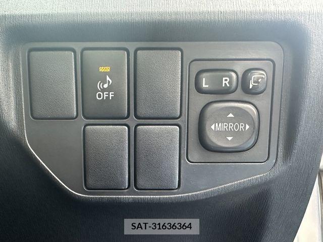 Toyota PRIUS 2013-04 281751-19
