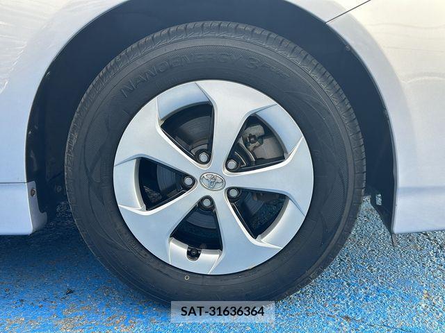 Toyota PRIUS 2013-04 281751-8