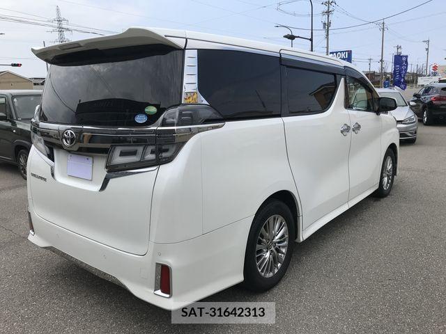 Toyota VELLFIRE 2018-08 214417-2