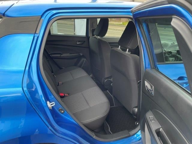 Suzuki SWIFT 2018-03 3979-3