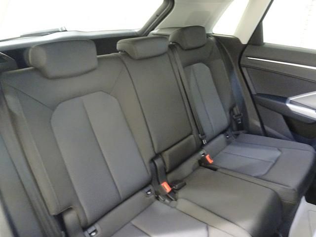 Audi Q3 2021-04 24887-14