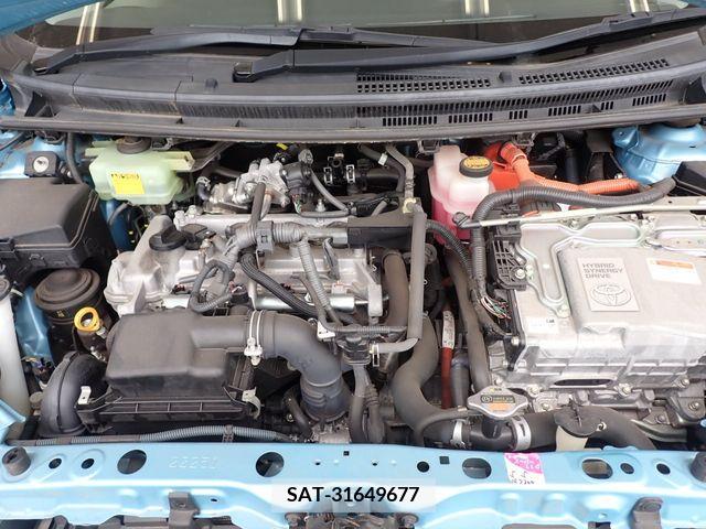 Toyota AQUA 2012-05 389267-23