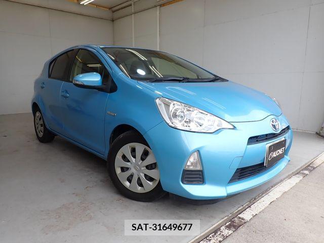 Toyota AQUA 2012-05 389267-0
