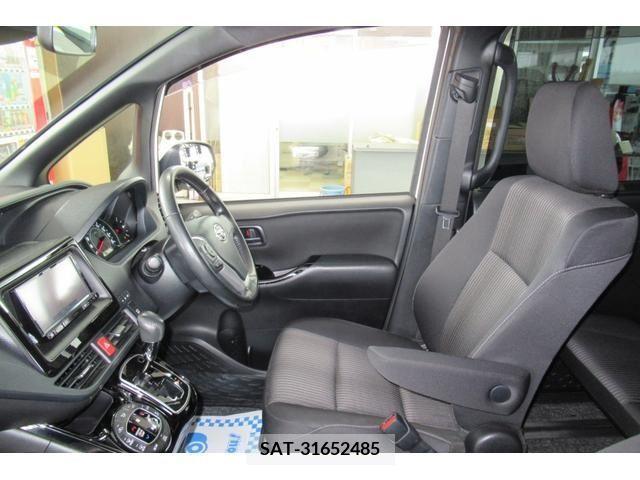 Toyota NOAH 2017-11 247511-6