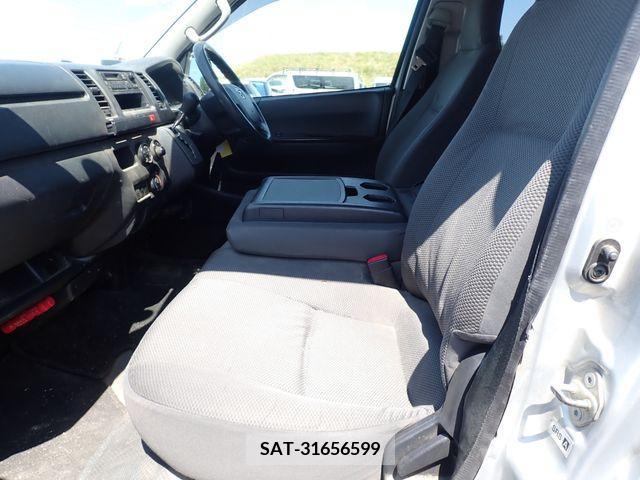 Toyota REGIUSACE VAN 2015-06 388645-17